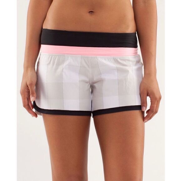 Lululemon Groovy Run Short  - Picture 2 of 9